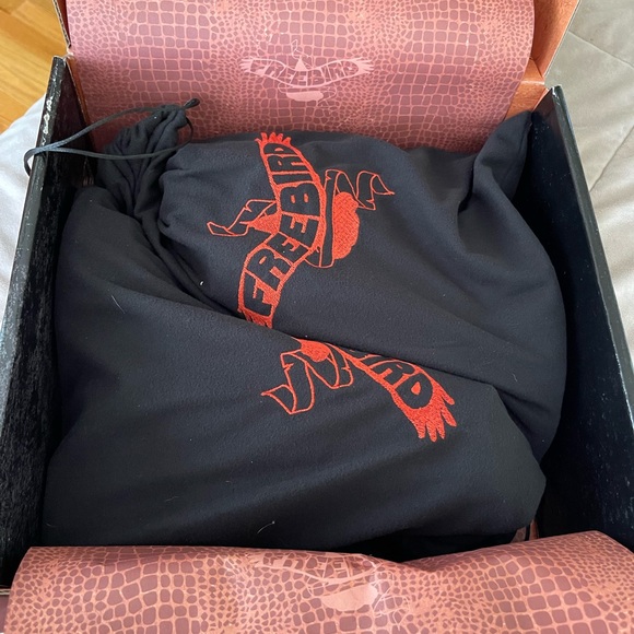 BNIB Freebird Taupe Zeus size 9 - Picture 7 of 7